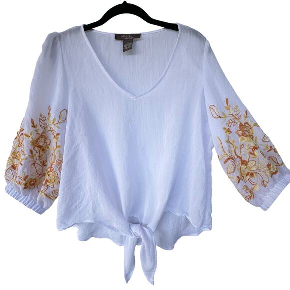 Olivia & Martin Embroidered Tie Blouse Womens S White Floral Boho Lightweight - Picture 1 of 9